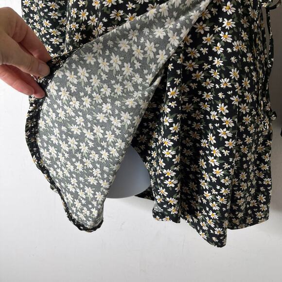 Hollister Women's Mini Wrap Dress XS Floral Print Black & Yellow Long Sleeve - Picture 3 of 6